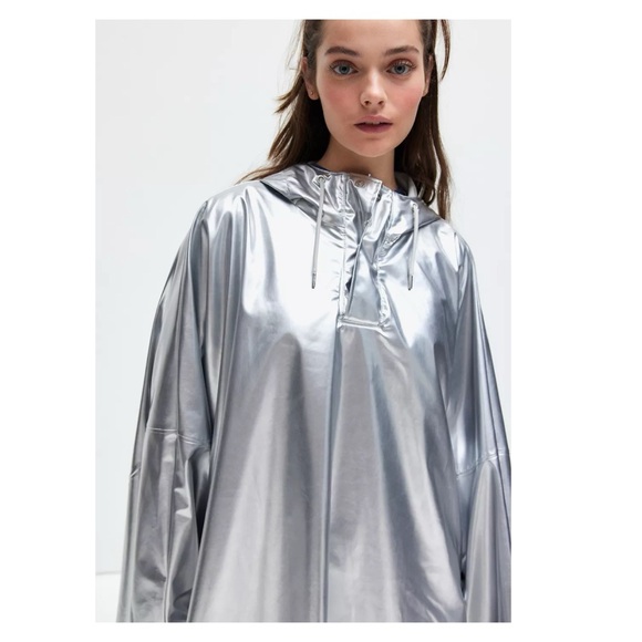 ❤️Sold❤️ RAINS Unisex Mirror Waterproof Cape Rain Jacket - Picture 4 of 14